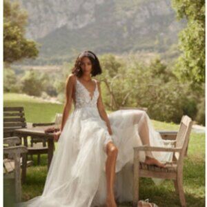 Watters Whitney A-Line Wedding Gown (Size 2)